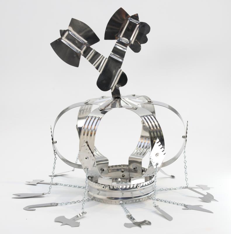 Sant. Corona Chango Metal c/ Herram. 15 x 20 cm