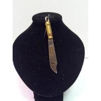 Amuleto Daga o Cuchillo Inscripciones 7 cm (Mango Dorado)